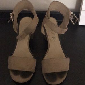Unisa heels